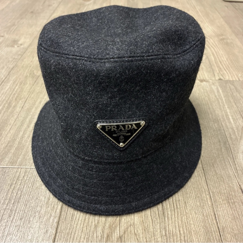 Prada Bucket Hat Wool Plate Patch Felt Size XL Black Men - Excellent Condition